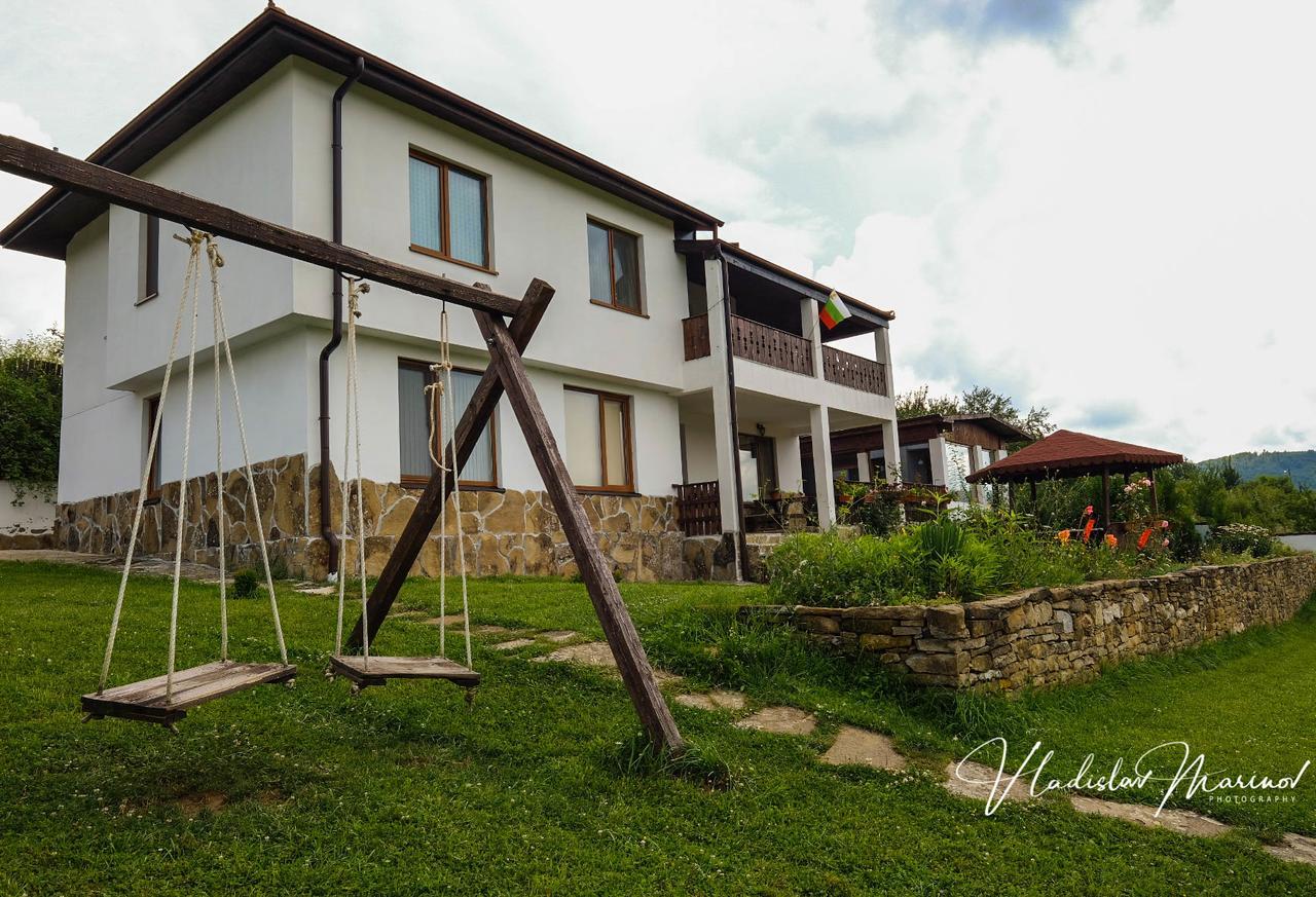 Bachvarovi Villas Tryavna Exterior photo